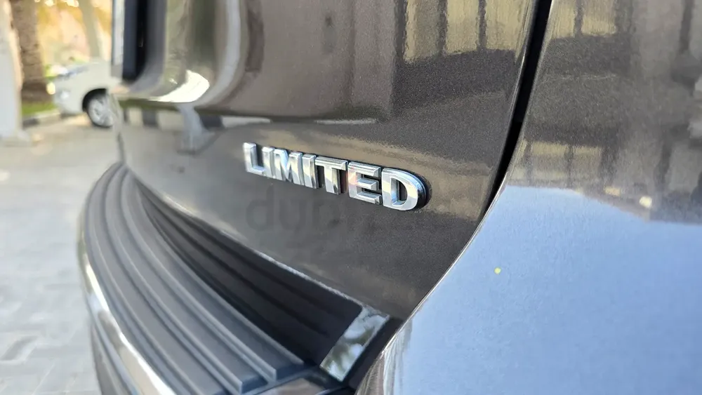 Jeep Grand Cherokee v6 Limited Full Service Agency - Image 6