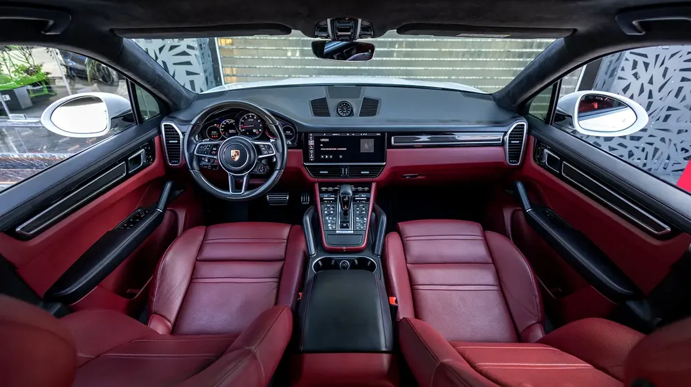 Porsche Cayenne GTS Coupé 2021 GCC | Warranty | Service Contract - Image 10