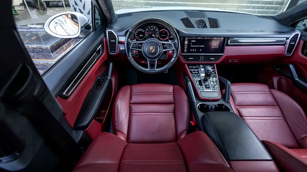 Porsche Cayenne GTS Coupé 2021 GCC | Warranty | Service Contract - Image 11