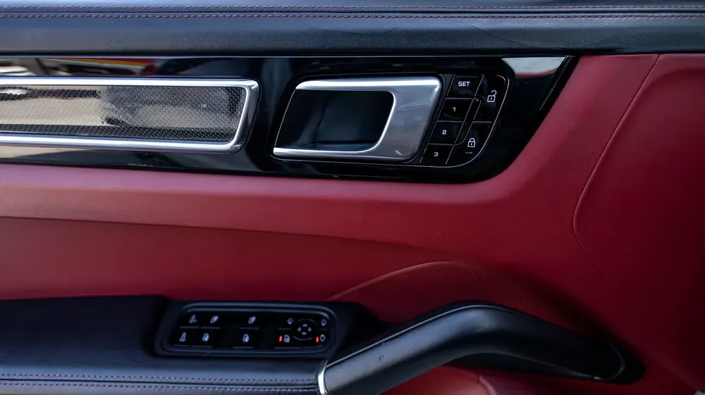 Porsche Cayenne GTS Coupé 2021 GCC | Warranty | Service Contract - Image 8
