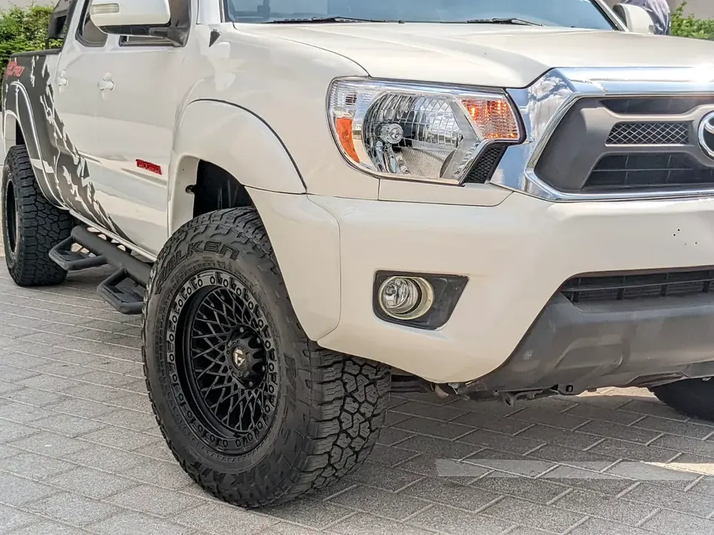 TOYOTA TACOMA 2015 MODIFIED TRD 4X4 4DOORS IN EXCELLENT CONDITION - Image 12