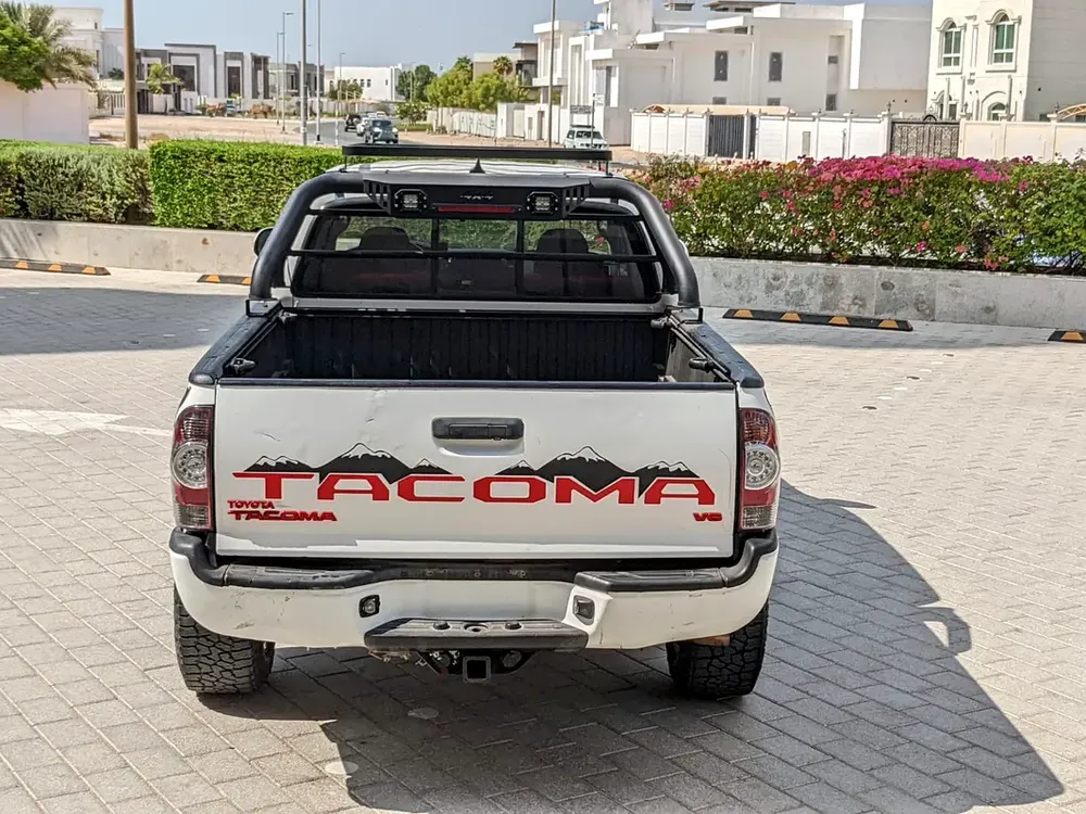TOYOTA TACOMA 2015 MODIFIED TRD 4X4 4DOORS IN EXCELLENT CONDITION - Image 14