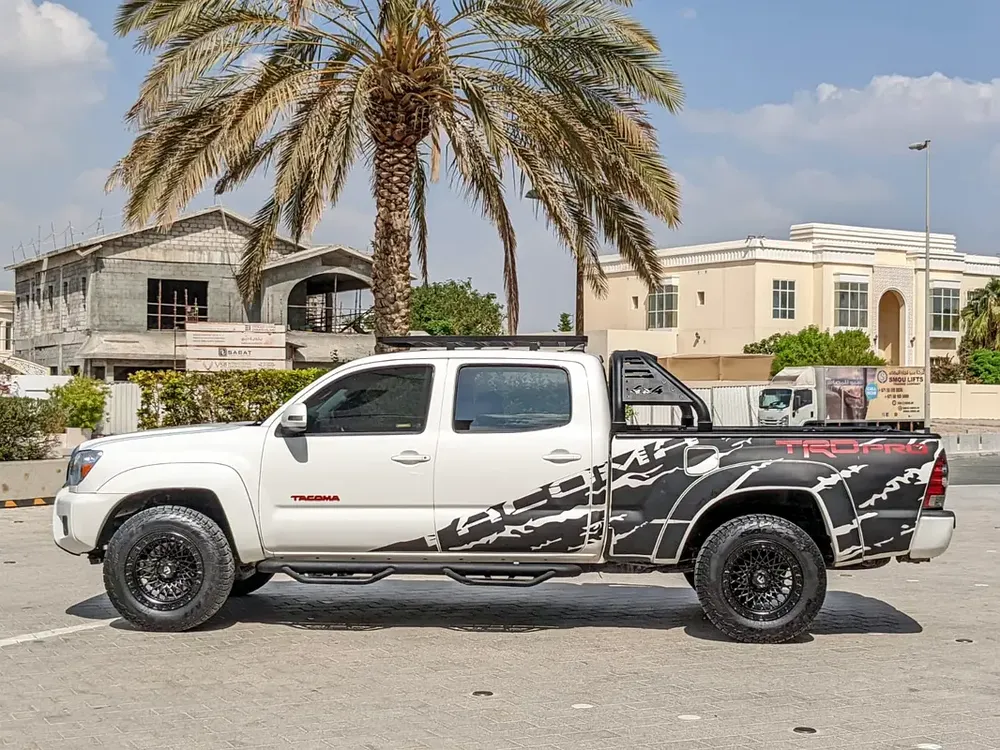 TOYOTA TACOMA 2015 MODIFIED TRD 4X4 4DOORS IN EXCELLENT CONDITION - Image 9
