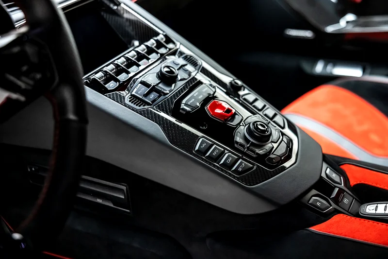 2019 LAMBORGHINI AVENTADOR SVJ - Image 11