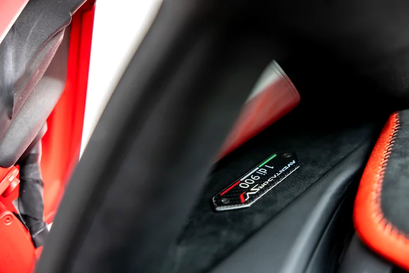 2019 LAMBORGHINI AVENTADOR SVJ - Image 13