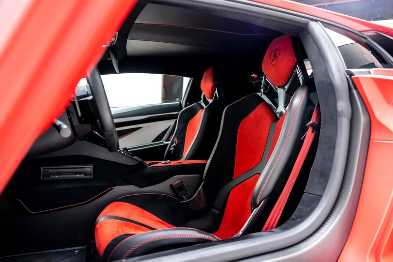 2019 LAMBORGHINI AVENTADOR SVJ - Image 9