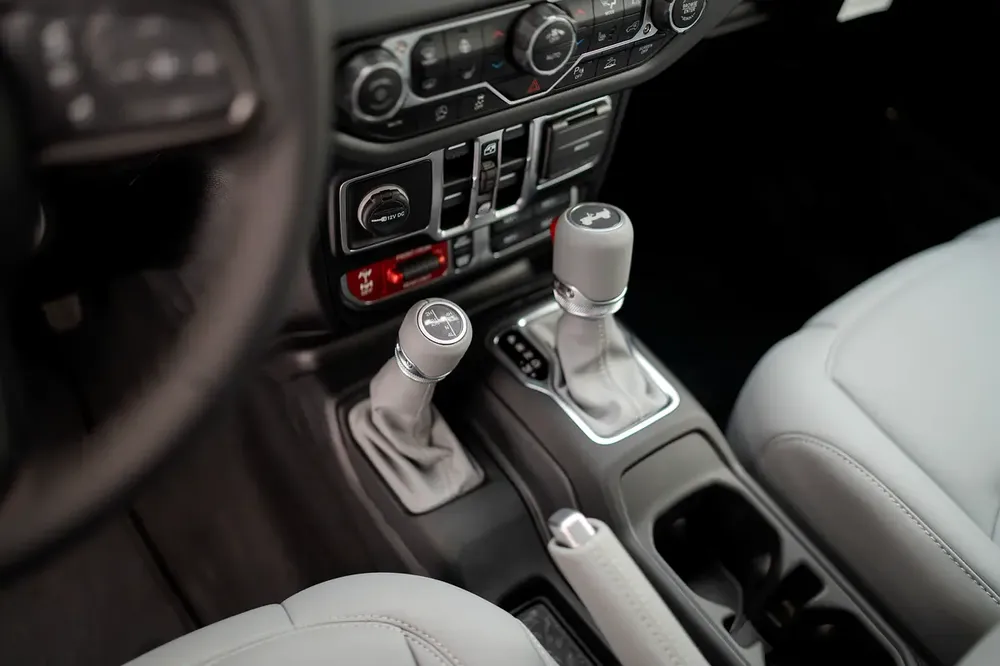 2025 Jeep Wrangler Unlimited Rubicon - GCC Specs - Brand New! - Image 17