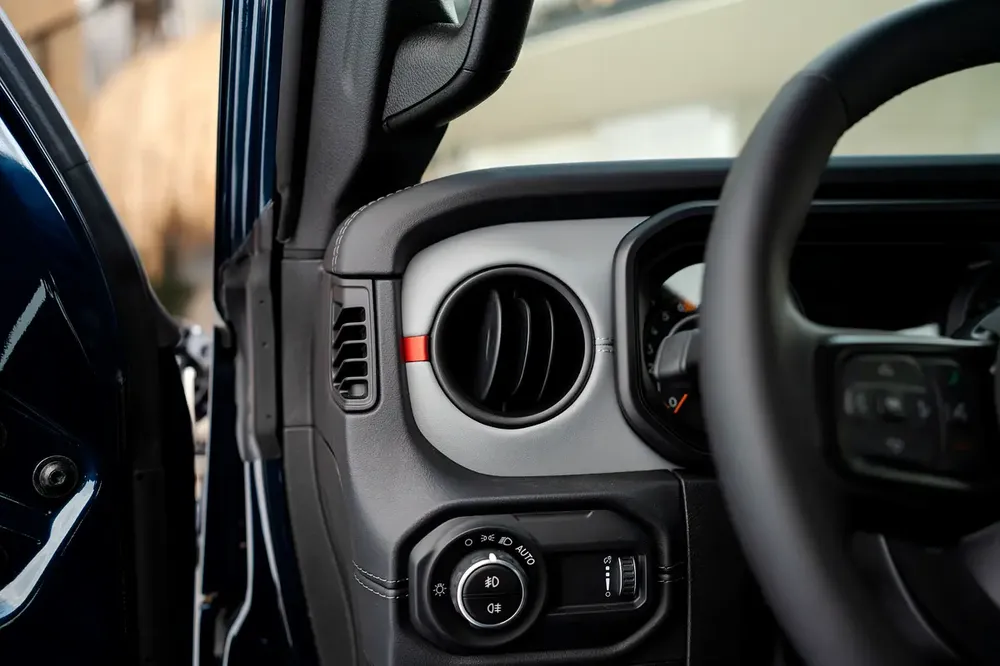 2025 Jeep Wrangler Unlimited Rubicon - GCC Specs - Brand New! - Image 19