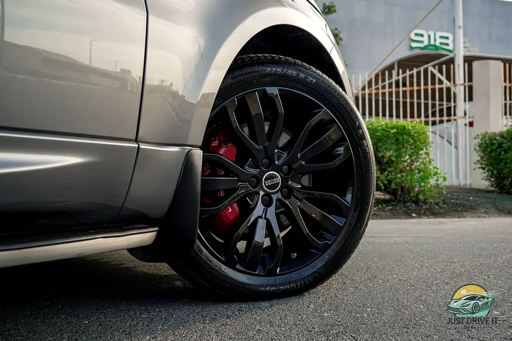 2019 Range Rover Sport V8 Supercharged P525 | Al Tayer Warranty | Full Agency | GCC - Image 6