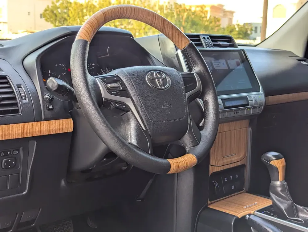 Toyota Prado 2020 GCC Specs - Accident Free- Reliable and Pristine Condition - Image 11