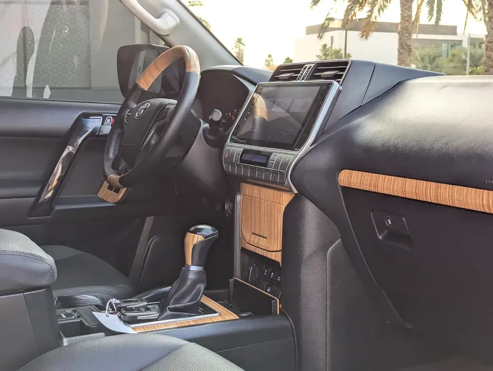 Toyota Prado 2020 GCC Specs - Accident Free- Reliable and Pristine Condition - Image 12