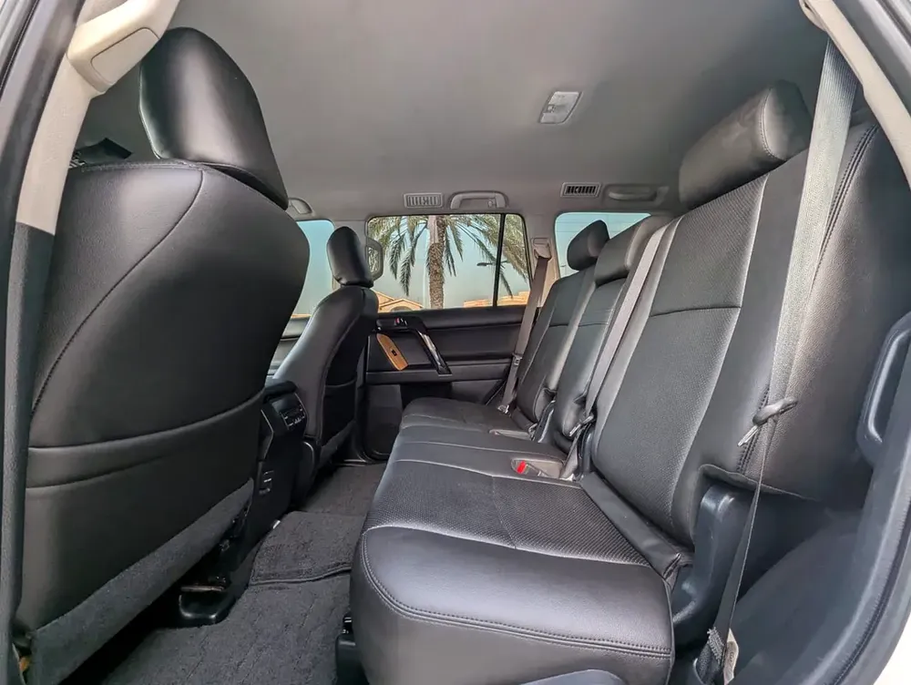 Toyota Prado 2020 GCC Specs - Accident Free- Reliable and Pristine Condition - Image 5