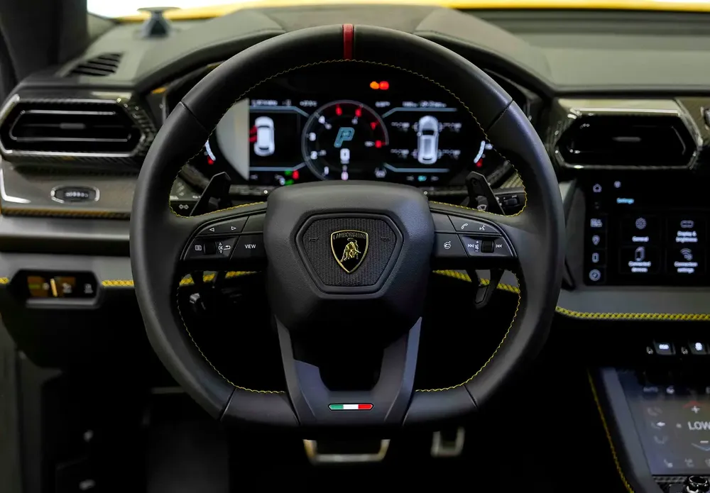Lamborghini URUS SE 2025 | Certified Pre-Owned | Dealer Warranty | Service Contract - Image 11