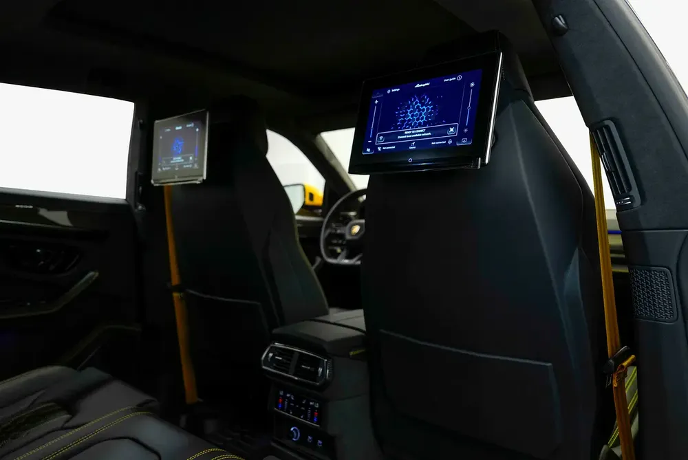 Lamborghini URUS SE 2025 | Certified Pre-Owned | Dealer Warranty | Service Contract - Image 13