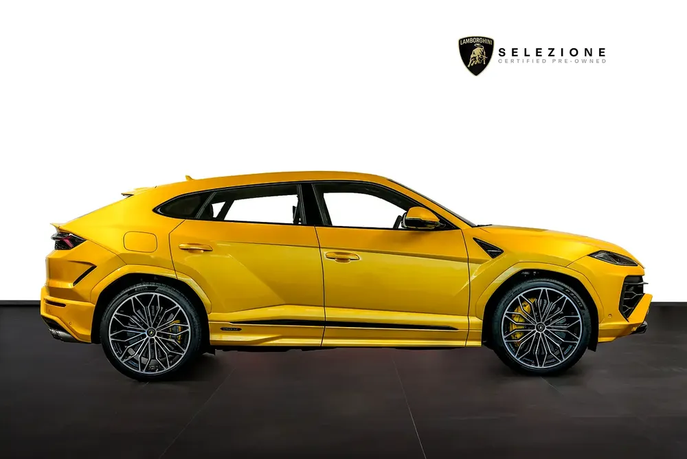 Lamborghini URUS SE 2025 | Certified Pre-Owned | Dealer Warranty | Service Contract - Image 4