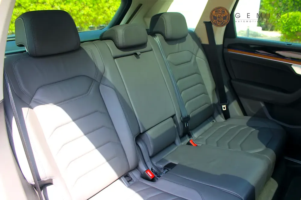 Volkswagen Touareg Atmosphere 2022 with Volkswagen Warranty - Image 15