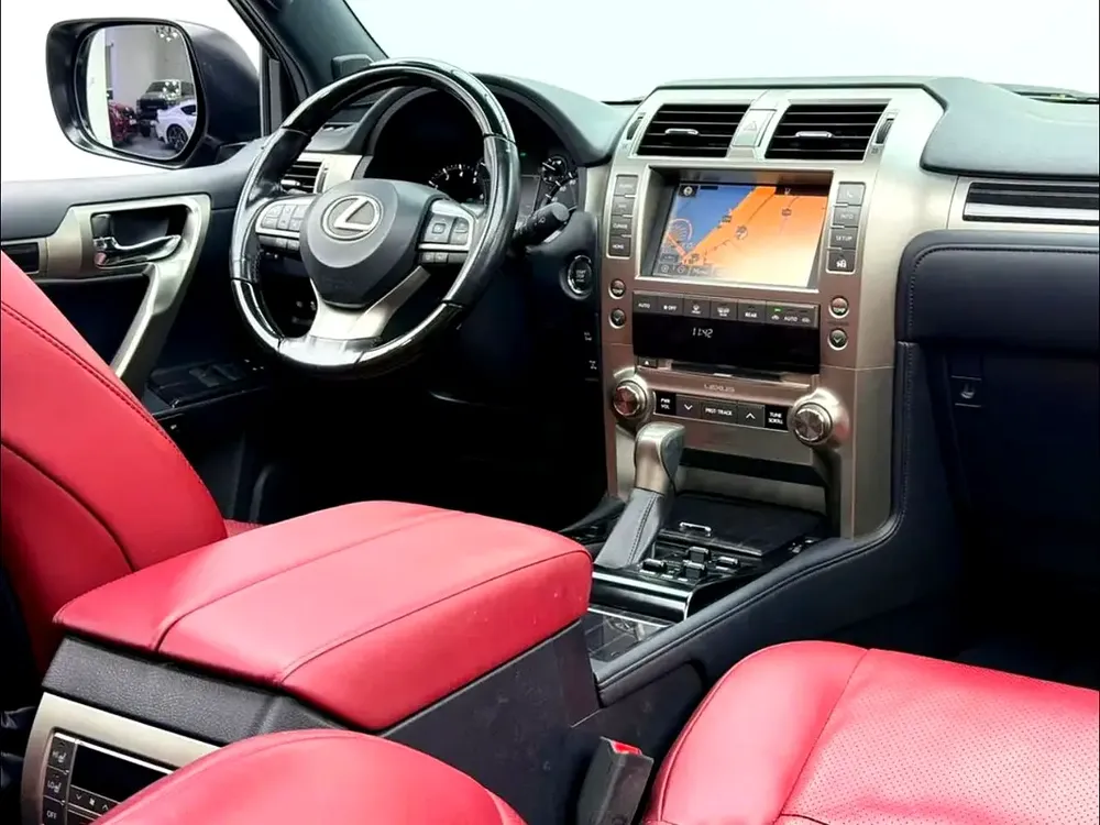 Lexus GX 460 Luxury 2020 | GCC Specs | Pristine Condition - Image 17