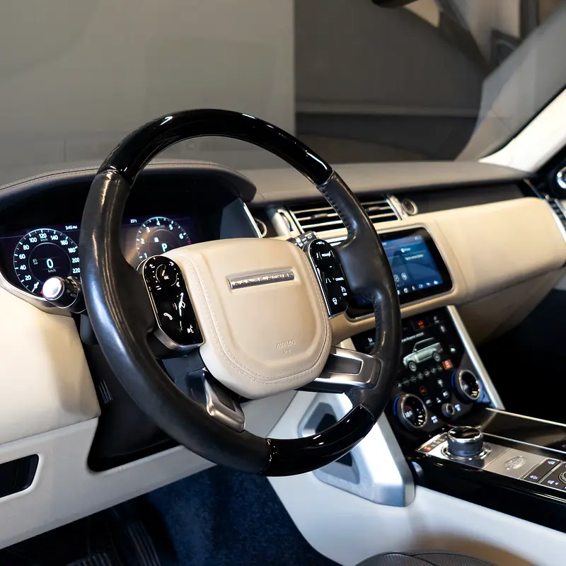 AED 2,682 pm • 0% Downpayment • Range Rover Vogue  • 1 Year Warranty - Image 10