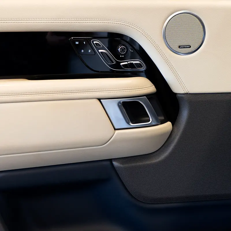 AED 2,682 pm • 0% Downpayment • Range Rover Vogue  • 1 Year Warranty - Image 8