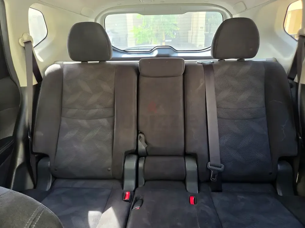 2015 Nissan Rogue,  Well Maintained, Clean - Image 9