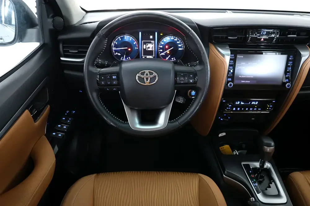 Toyota Fortuner GXR 2023 | GCC Specs | Low Mileage 46000km-Pristine Conditiom - Image 14