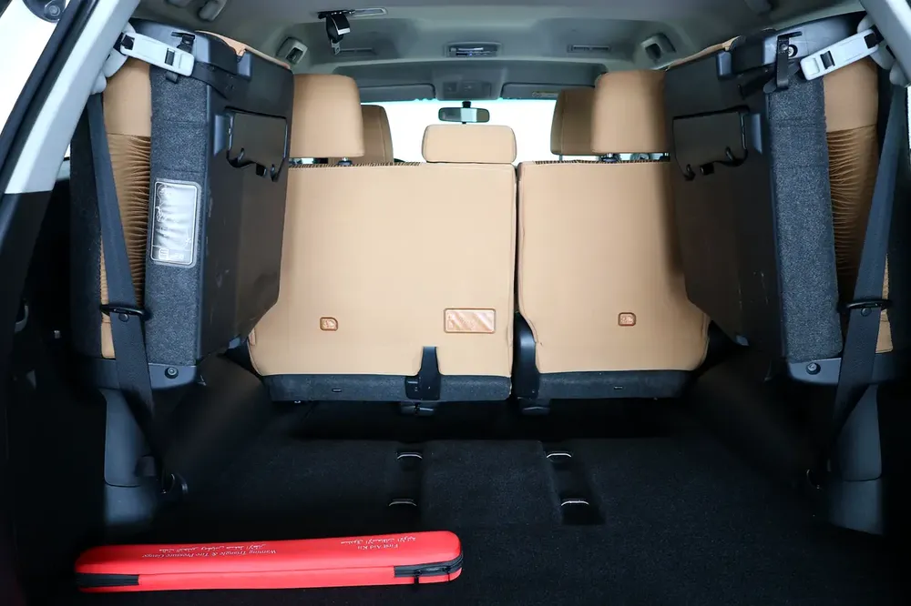 Toyota Fortuner GXR 2023 | GCC Specs | Low Mileage 46000km-Pristine Conditiom - Image 19
