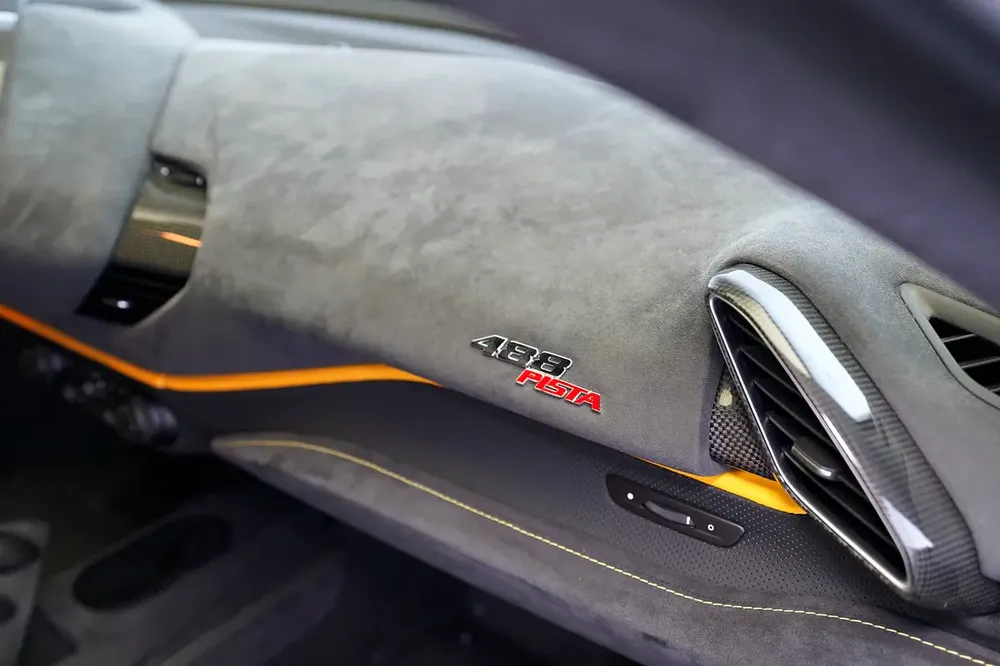 AL TAYER WARRANTY MAY 2027 + SERVICE JAN 2027 | CARBON INTERIOR | CARBON EXTERIOR | 488 PISTA - Image 17