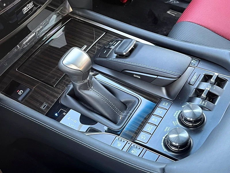 LEXUS LX570 2021 SUPER SPORT 1450 KM - Image 9
