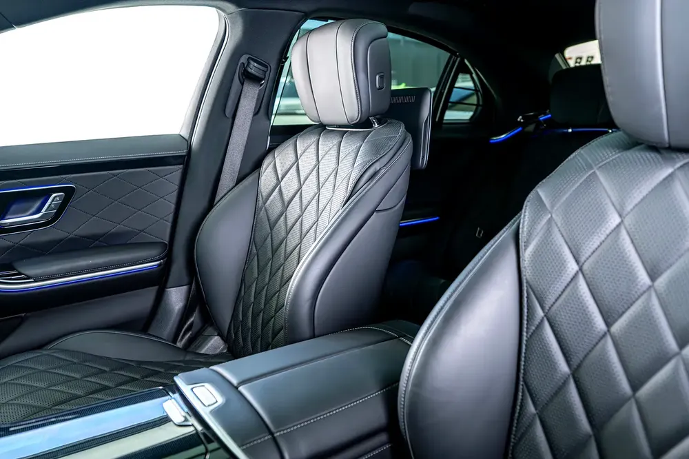 Mercedes Benz S500 L 4 Matic-Low Mileage-Full Options-Premium Metallic Exclusive Paint - Image 16