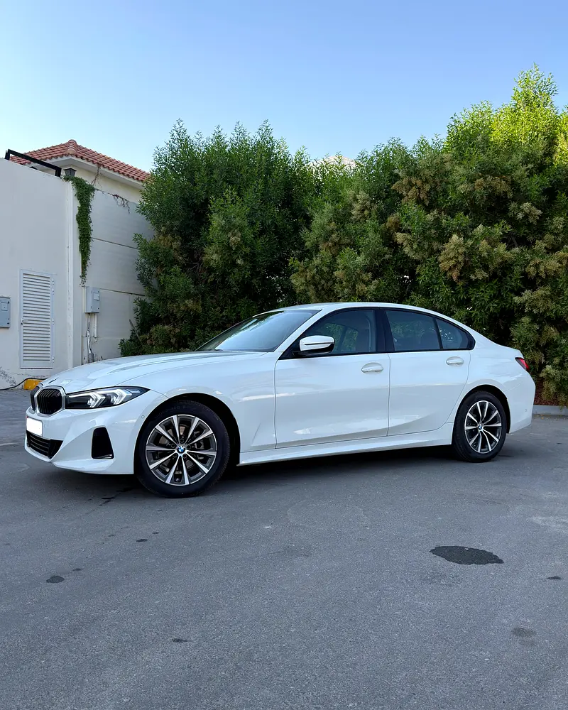 BMW 318i - 5 Years Warranty - 5 Years Free Service  Free insurance - Window tint