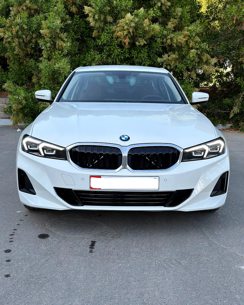 BMW 318i - 5 Years Warranty - 5 Years Free Service  Free insurance - Window tint - Image 4