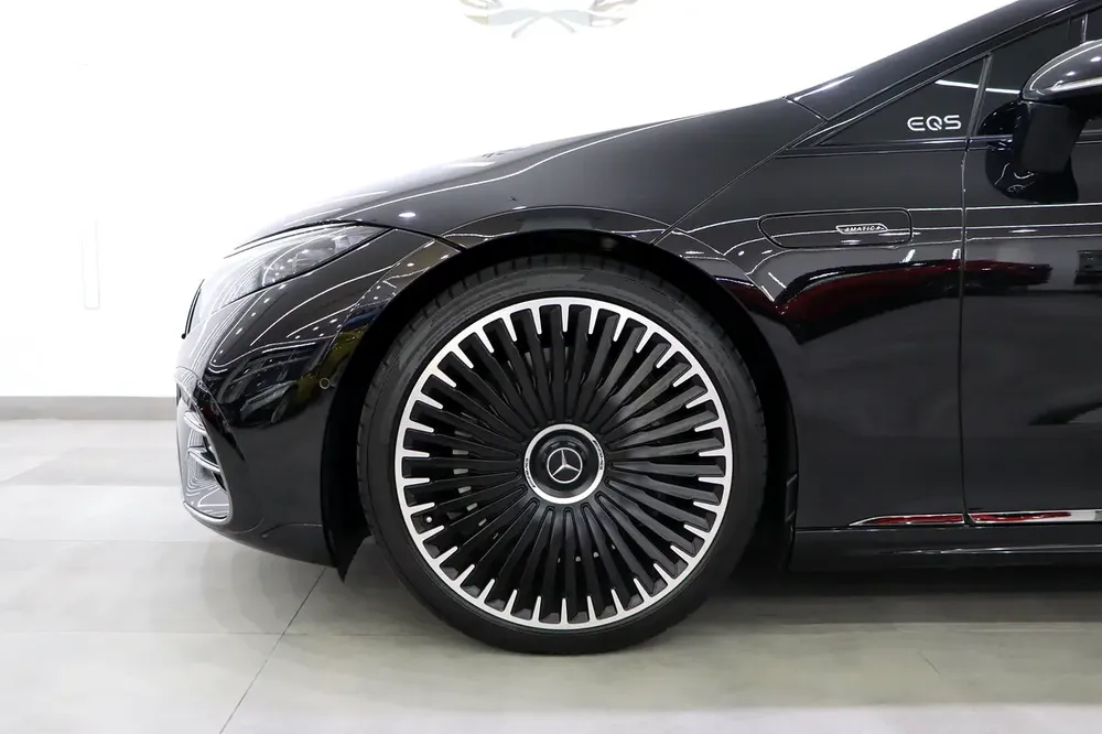 Mercedes-Benz EQS 53 4MATIC+ 2023 | AMG Dynamic Plus | Electric Luxury - Image 5