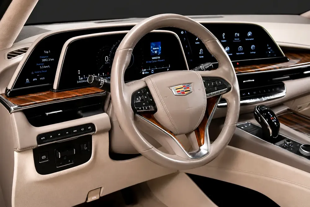 2023 Cadillac Escalade Sport Platinum | GCC Specs | Low Mileage - Image 13