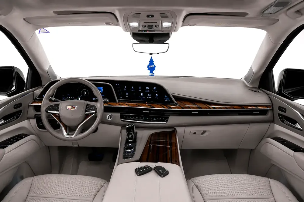 2023 Cadillac Escalade Sport Platinum | GCC Specs | Low Mileage - Image 17
