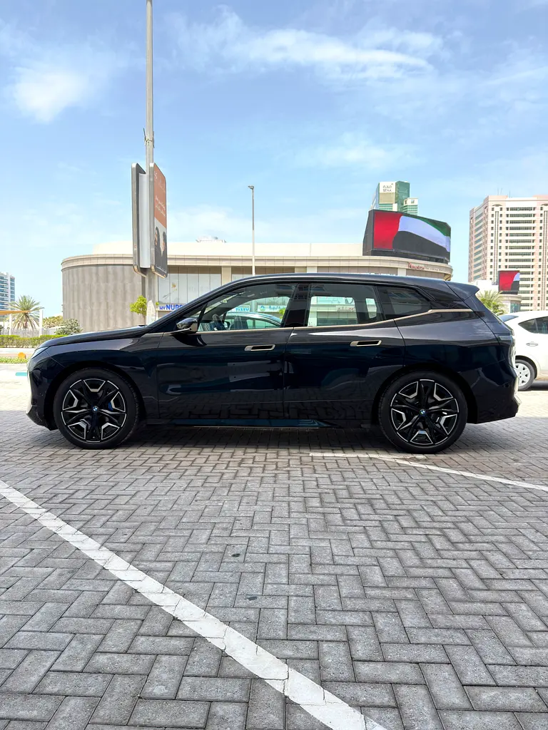 BMW iX xDrive50 M Sport - 6 Years Free Service - 5 Years Warranty - Free insurance  Window tint - Image 5