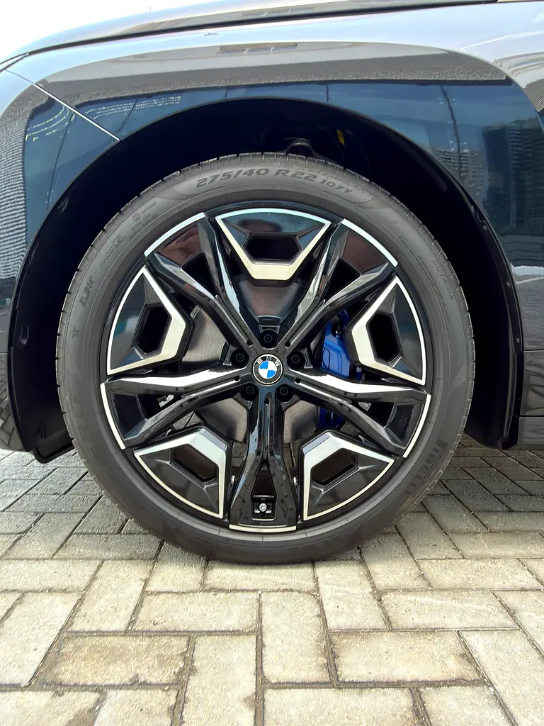 BMW iX xDrive50 M Sport - 6 Years Free Service - 5 Years Warranty - Free insurance  Window tint - Image 6
