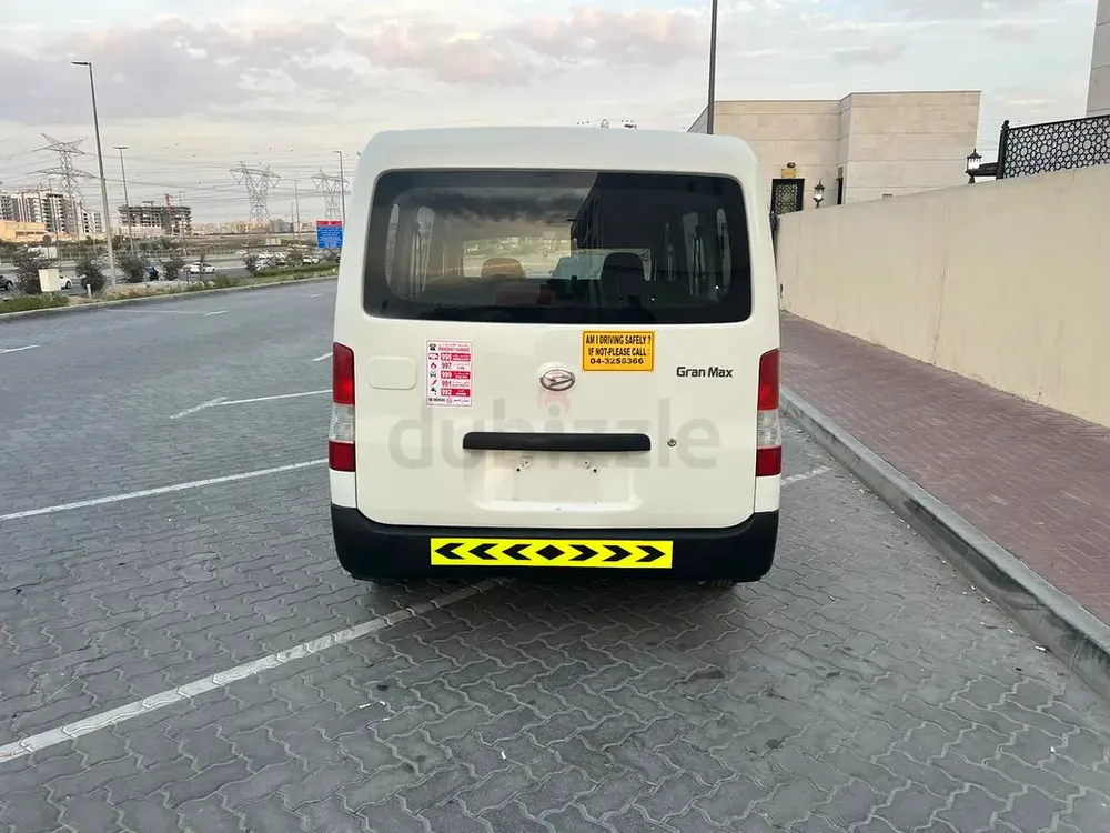 DAIHATSU GRAN MAX. 2015 model. gcc.AUTOMATIC GEAR. - Image 10