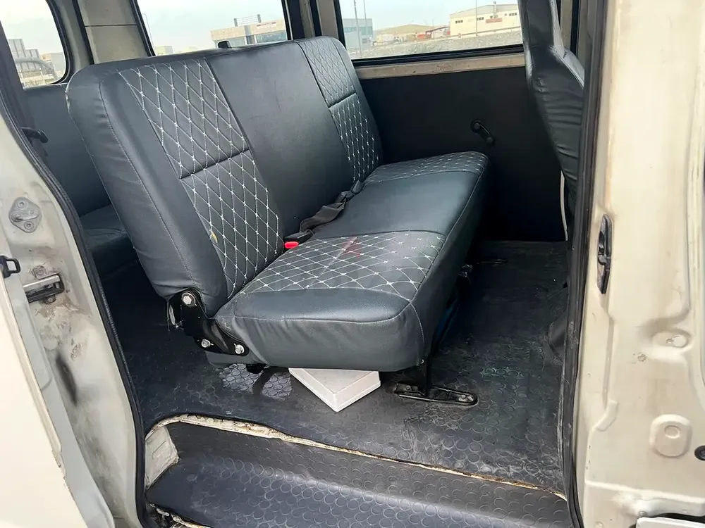 DAIHATSU GRAN MAX. 2015 model. gcc.AUTOMATIC GEAR. - Image 7