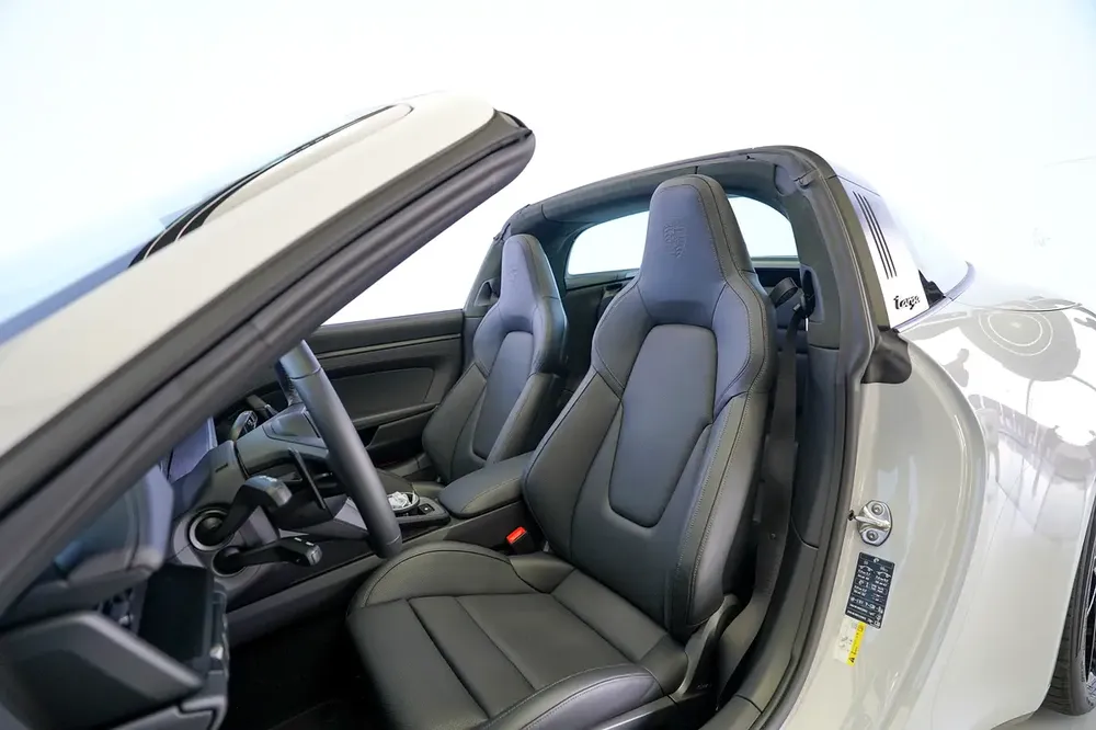 DEALER WARRANTY | SPORT EXHAUST | 911 TARGA 4 GTS | BOSE AUDIO - Image 13