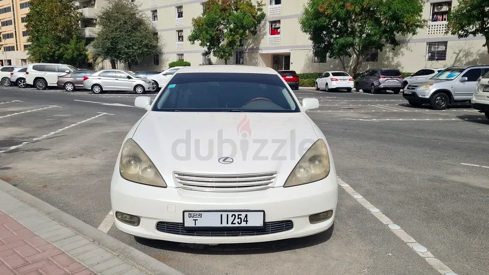 LEXUS ES300 2003 AL FUTTAIM GULF GCC FAMILY USED COLD AC VERY CLEAN WELL MAINTAINED - Image 13