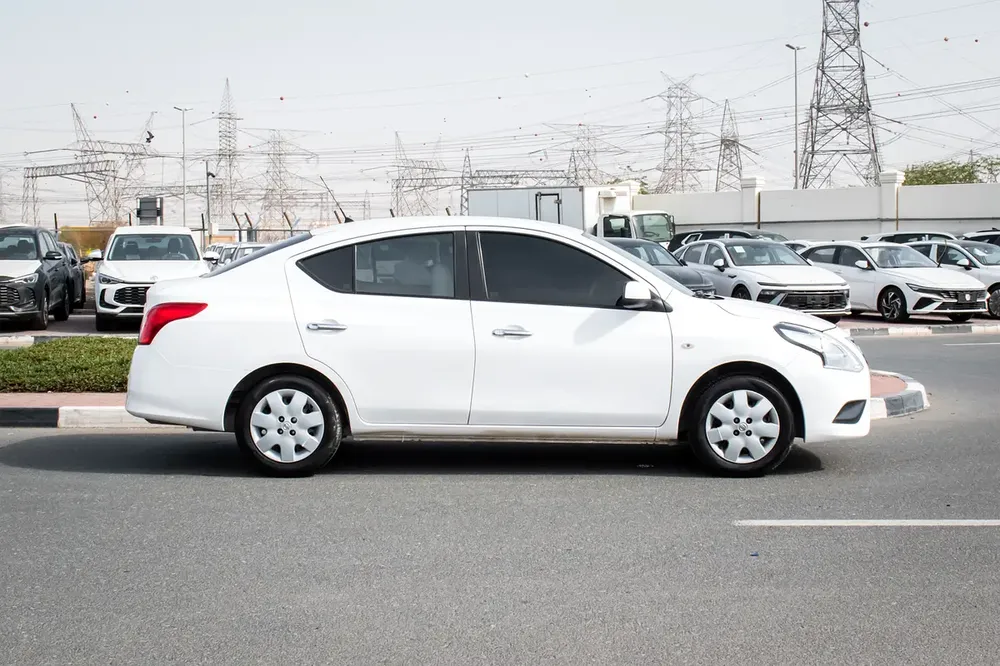 2022 - NISSAN SUNNY - GCC SPECS - EXCELLENT CONDITION - FULL SERVICE HISTORY - Image 4