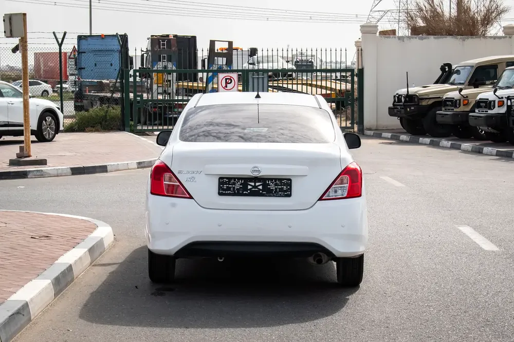 2022 - NISSAN SUNNY - GCC SPECS - EXCELLENT CONDITION - FULL SERVICE HISTORY - Image 8
