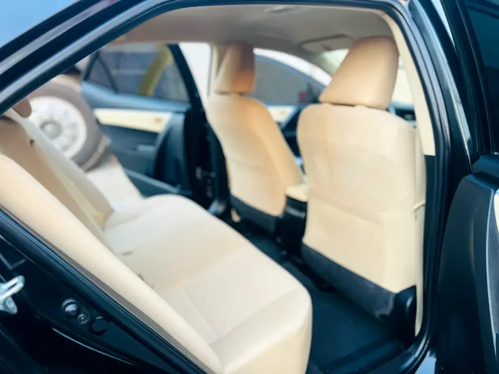 2018 Toyota Corolla SE - GCC Specs - Excellent Condition - Image 6
