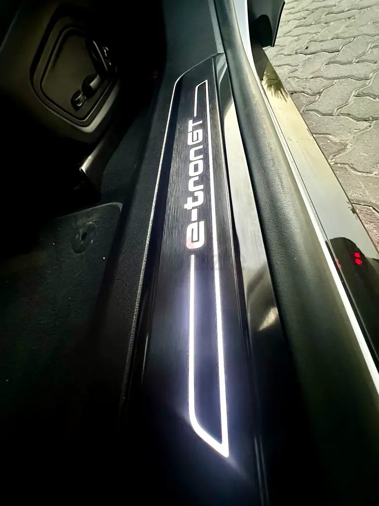 2022 Audi e-tron GT quattro | GCC Specs | Low Mileage - Image 17