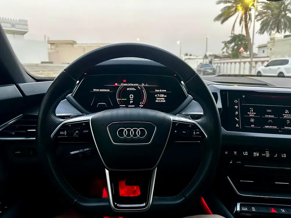 2022 Audi e-tron GT quattro | GCC Specs | Low Mileage - Image 18