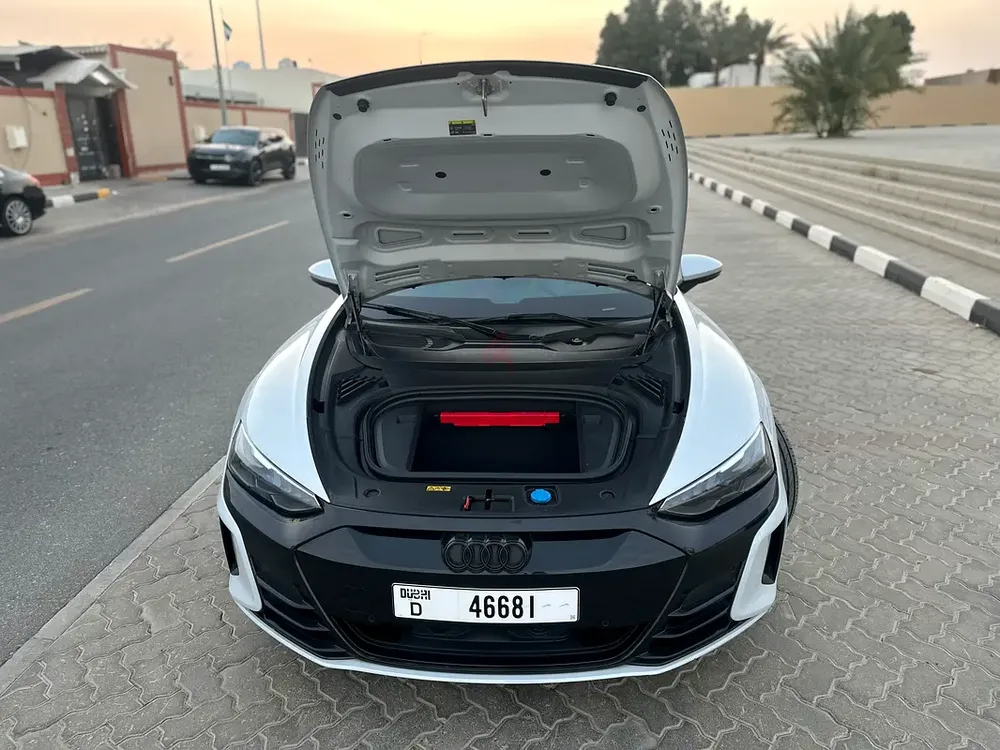 2022 Audi e-tron GT quattro | GCC Specs | Low Mileage - Image 7