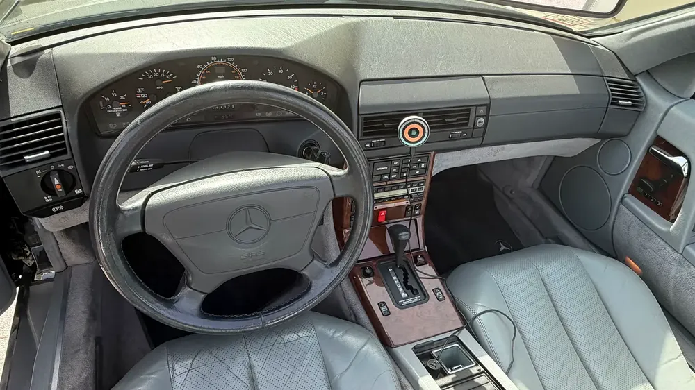 1992 Mercedes-Benz SL 500 | Classic V8 Convertible | Pristine Condition - Image 6