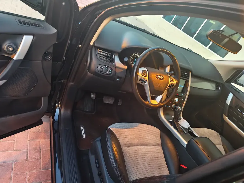 Ford Edge SEL 2014 GCC Specs kilometers 140000 Super clean Model - Image 10