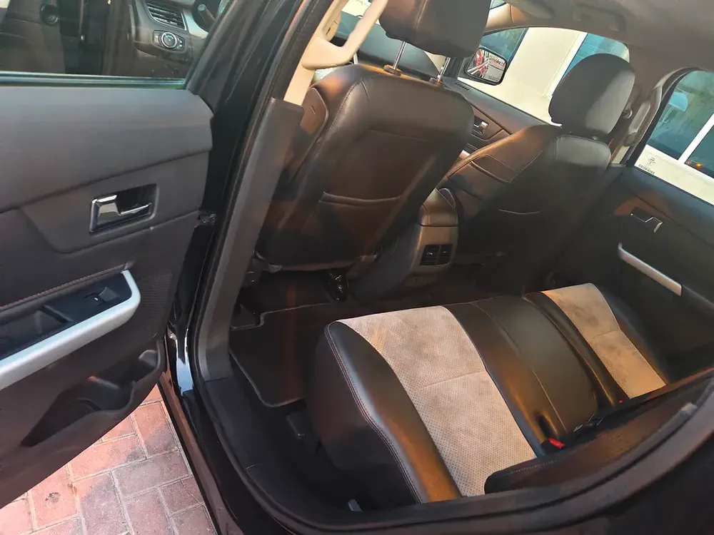 Ford Edge SEL 2014 GCC Specs kilometers 140000 Super clean Model - Image 12