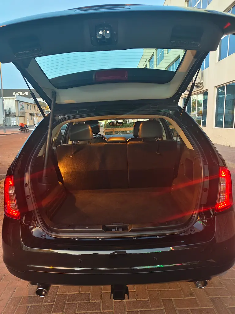 Ford Edge SEL 2014 GCC Specs kilometers 140000 Super clean Model - Image 14